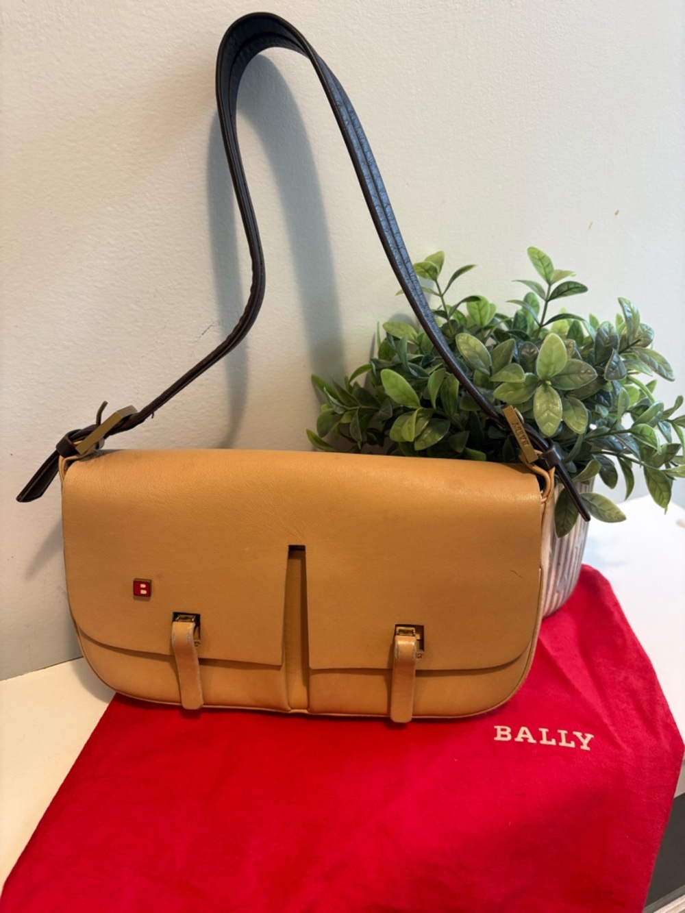 Vintage Bally "Claudine" Beige Leather Shoulder Bag with Dust Bag